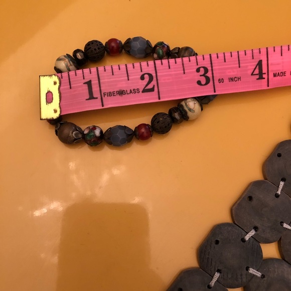 Accessorize 💙 Beaded Bracelet - Picture 8 of 8